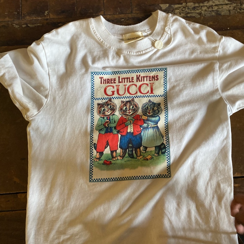 New never worn Gucci shirt